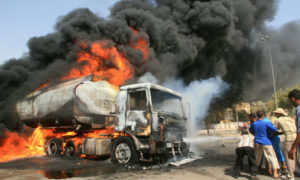 fuel-tanker-on-fire-in-001