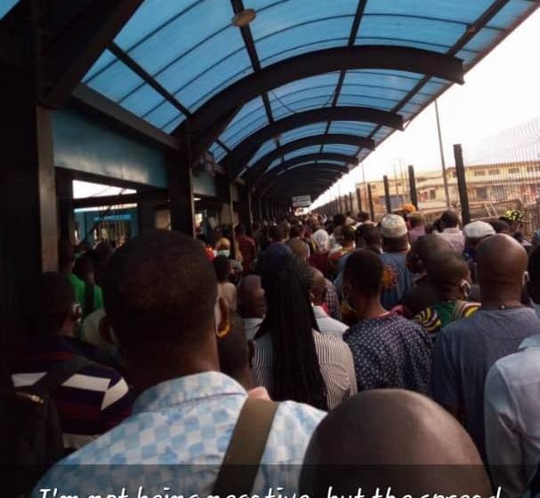  COVID-19 Ease: Lagos risks widespread as residents flout social distancing order, buses disregard transportation guidelines [PHOTOS]