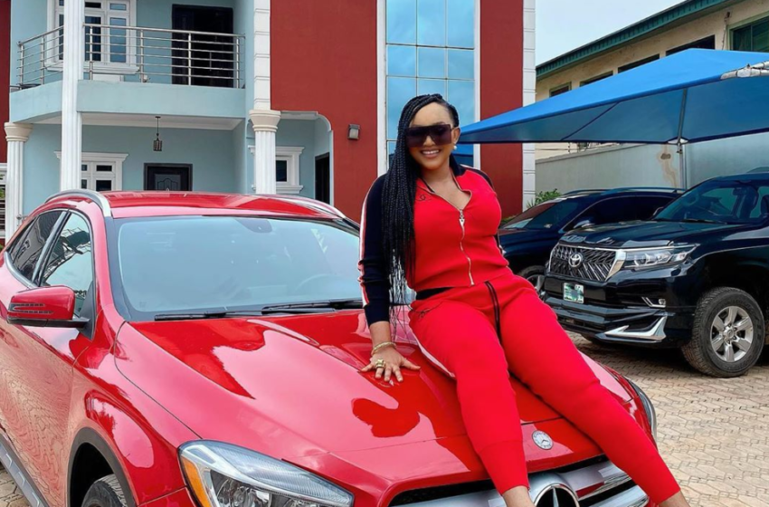  Benz Gang: Nollywood star, Mercy Aigbe Acquires Mercedes Benz