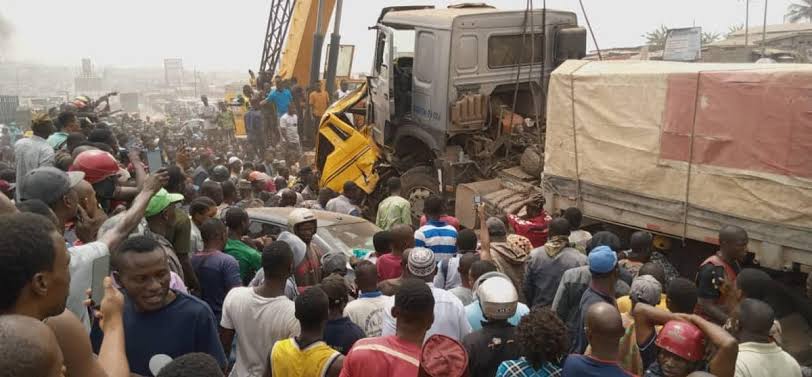  Multiple accident: Dangote truck kills two, injured seven in Ogun
