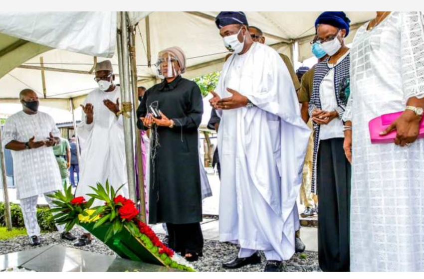  Democracy Day: Lagos Deputy Governor visits MKO’s graveside