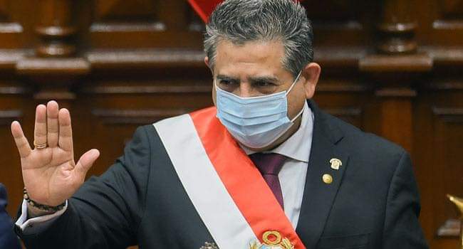  Peruvian President resigns amidst protest