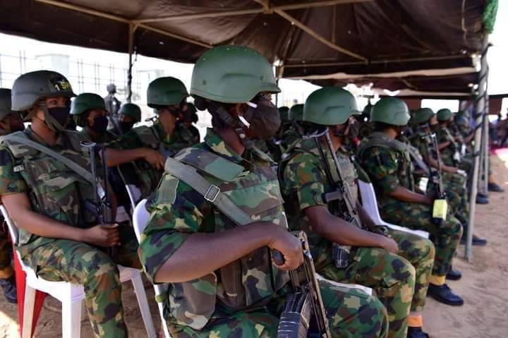  Insecurity: Nigerian Army deploys women soldiers to Kaduna-Abuja expressway