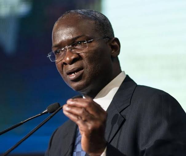  Fashola orders traders to vacate damaged Lagos Airport road flyover in 2 weeks