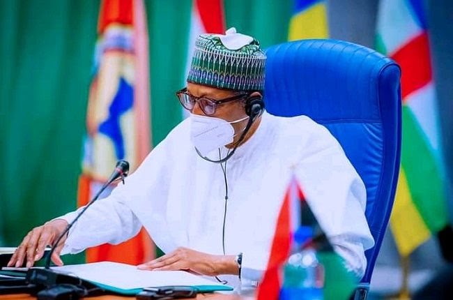  Buhari signs N982.7bn 2021 supplementary budget into law