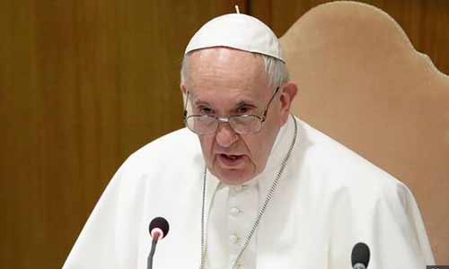  Pope laments killings, tells Buhari to put an end