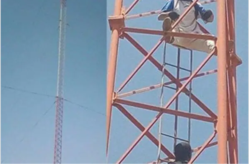  Failed Mariage Proposal: Man climbs Telco mast, threatens to commit suicide