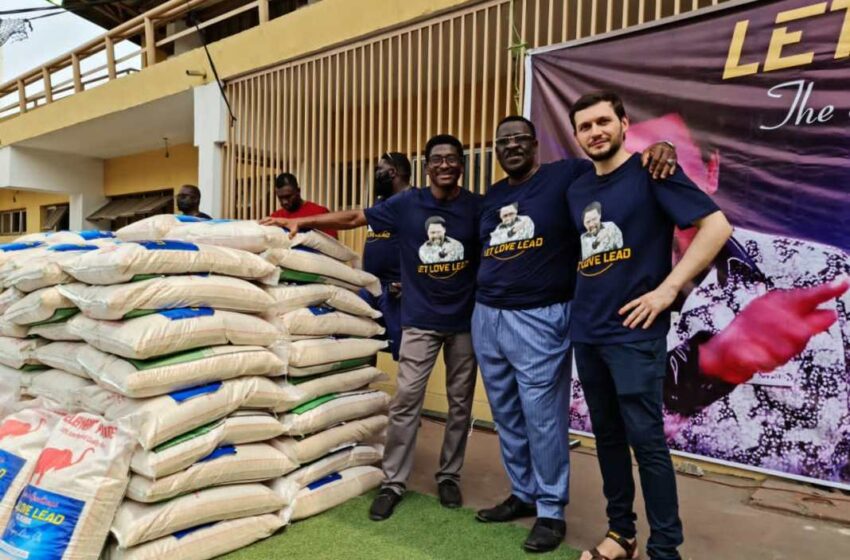  Late Prophet TB Joshua’s Disciples  Share 250 Bags Of Rice, N1.5 Million To The Disabled In Lagos