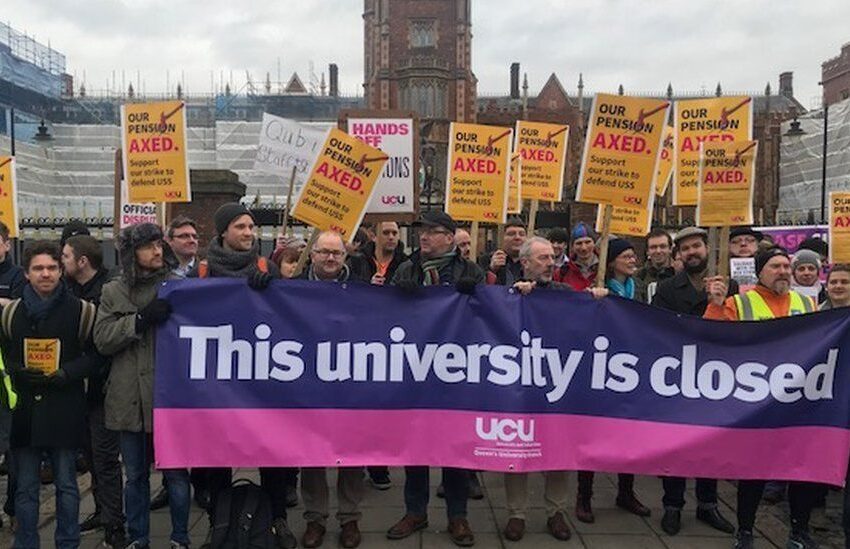  UK University lecturers go on strike