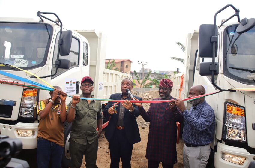  Sanwo-Olu hands over 19 High-Capacity drainage equipment