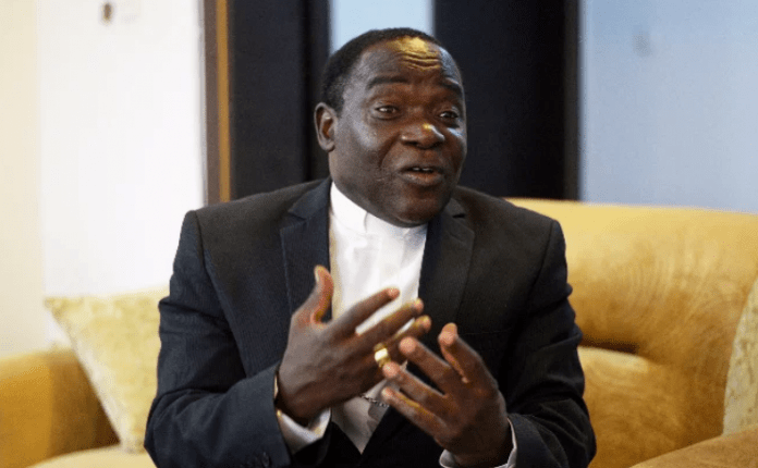  Criticising Buhari isn’t personal, even his wife disagrees with his policies – Kukah