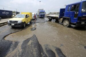 Bad-road-in-Lagos