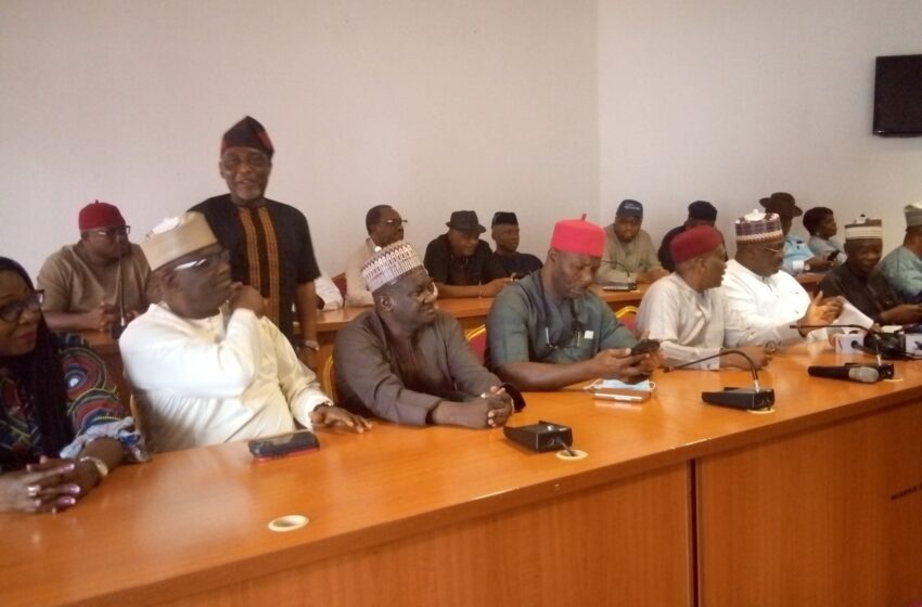  PDP Senators, Reps caucus meet to harmonise impeachment moves against President Buhari