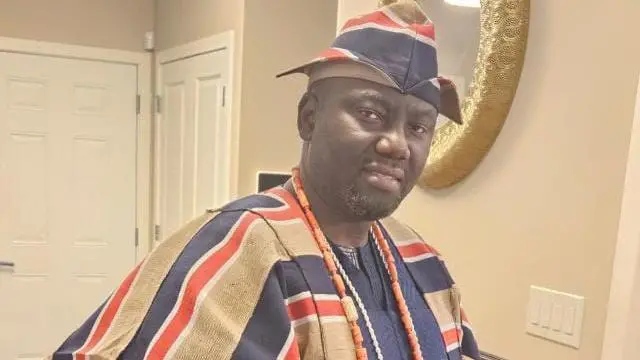 Alafin blows hot, gives Ooni 48-hour to revoke Okanlomo title